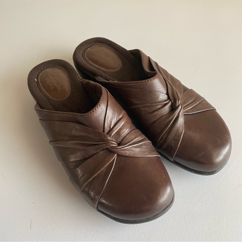 Clarks artisan brown leather slip on shoes